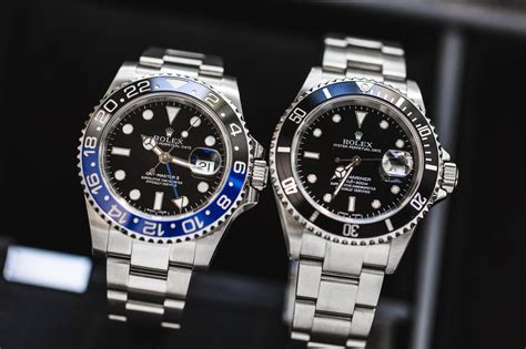 gmt watch vs submariner|rolex submariner vs gmt.